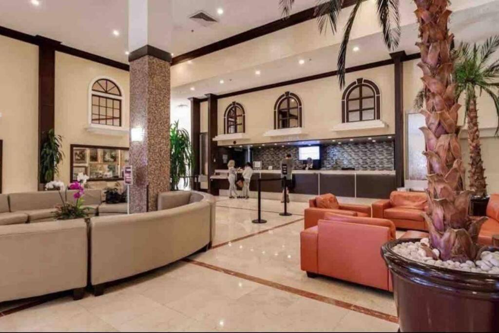 Alojamiento Con Balcon Hacia La Playa 115 Miami Beach Luaran gambar
