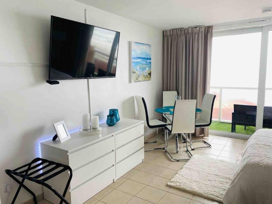 Alojamiento Con Balcon Hacia La Playa 115 Miami Beach Luaran gambar