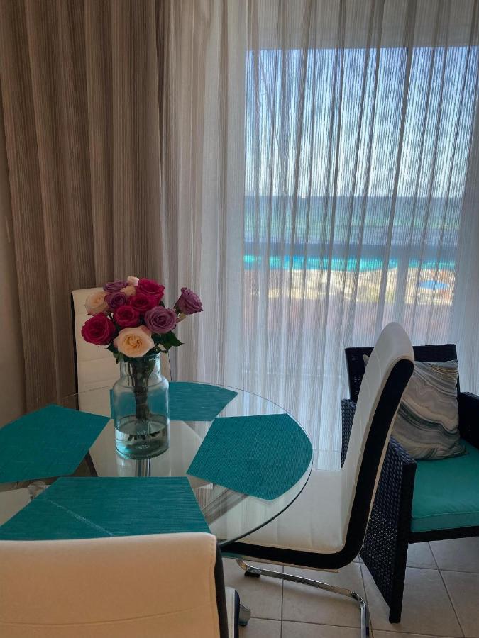 Alojamiento Con Balcon Hacia La Playa 115 Miami Beach Luaran gambar